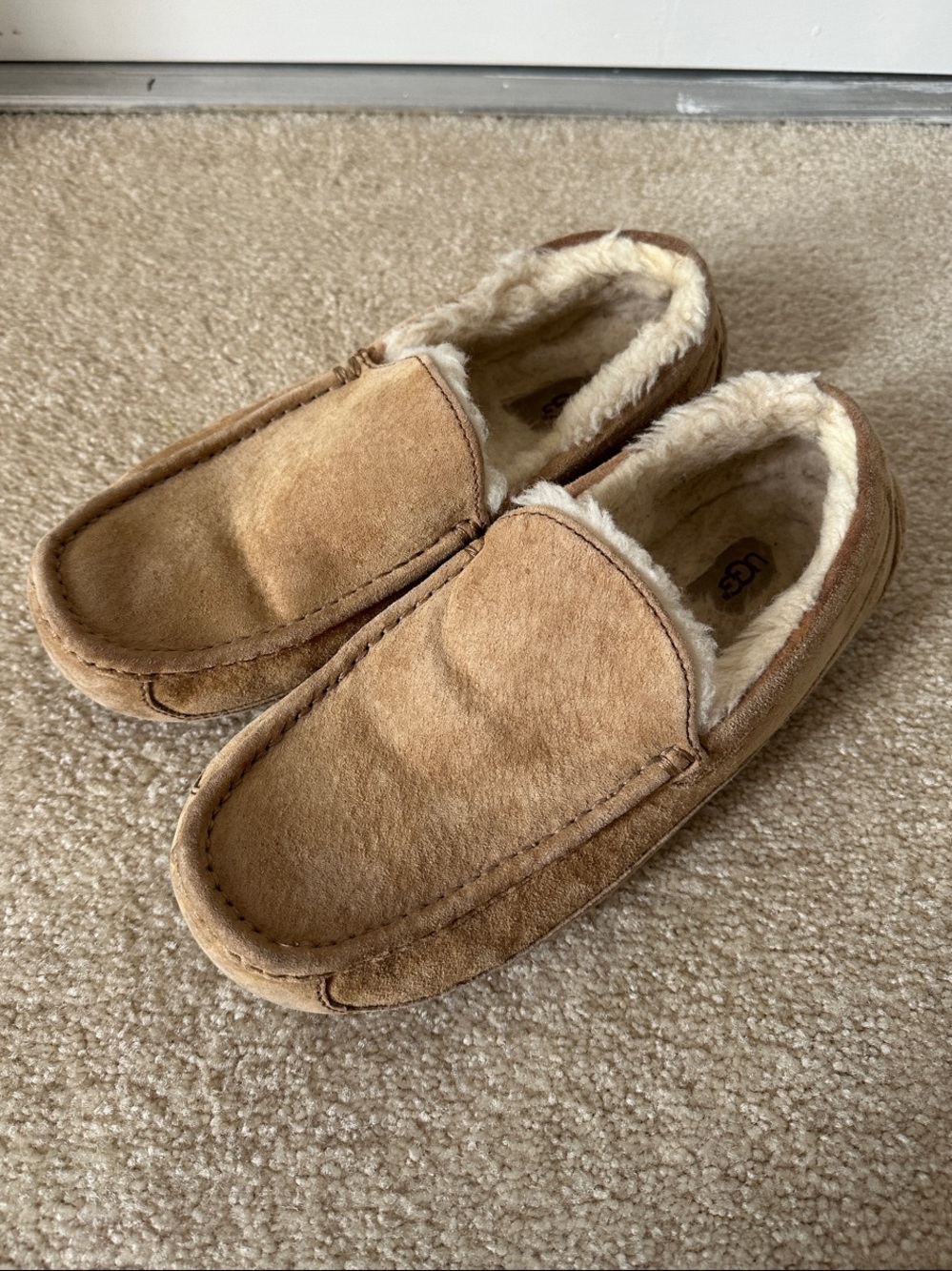 UGG Chestnut Suede Fleece Moccasin Slippers - Men's Size 9